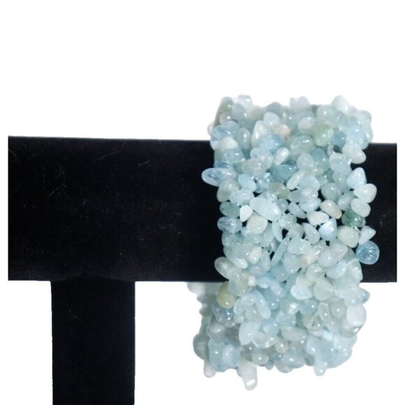 Ladies Turquoise Blue Beaded Bracelet Polished Semi-Precious Stone Stretch Cuff - Picture 3 of 8